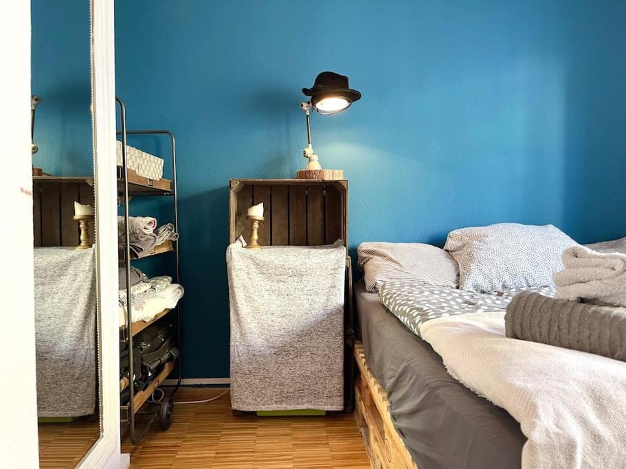 - Chilliges Zimmer In Dusseldorf Mit Balkon & Kuche; Big Tv And Bed - Esterno foto